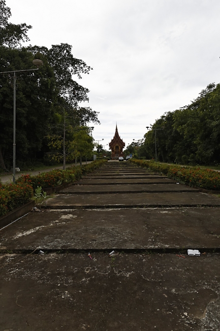 Wat Phu Khao Kaew-012